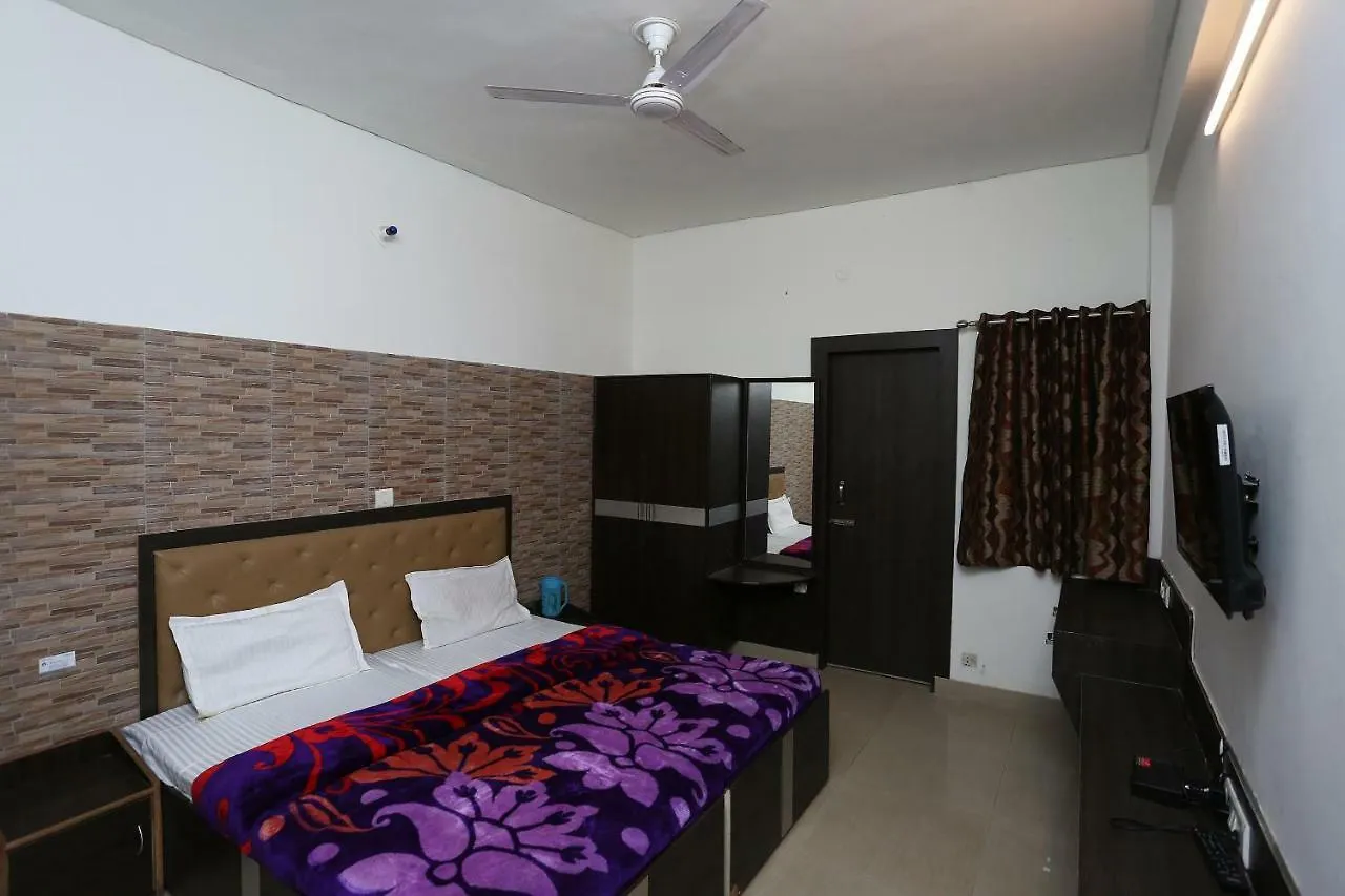 Oyo 36479Hotel Shyam Palace contacts